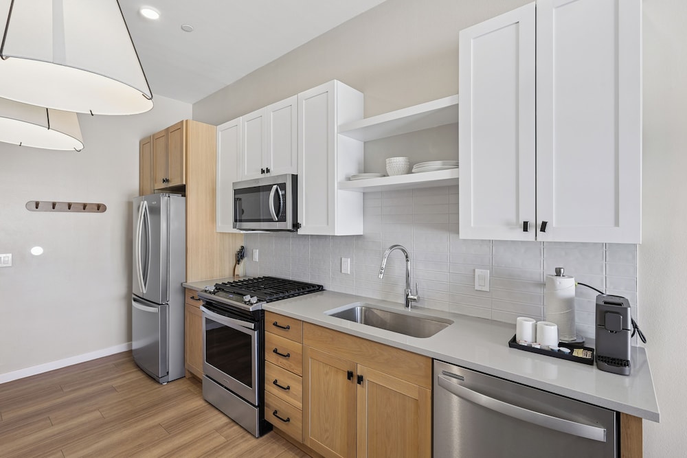 Sentral Old Town Scottsdale 50/51