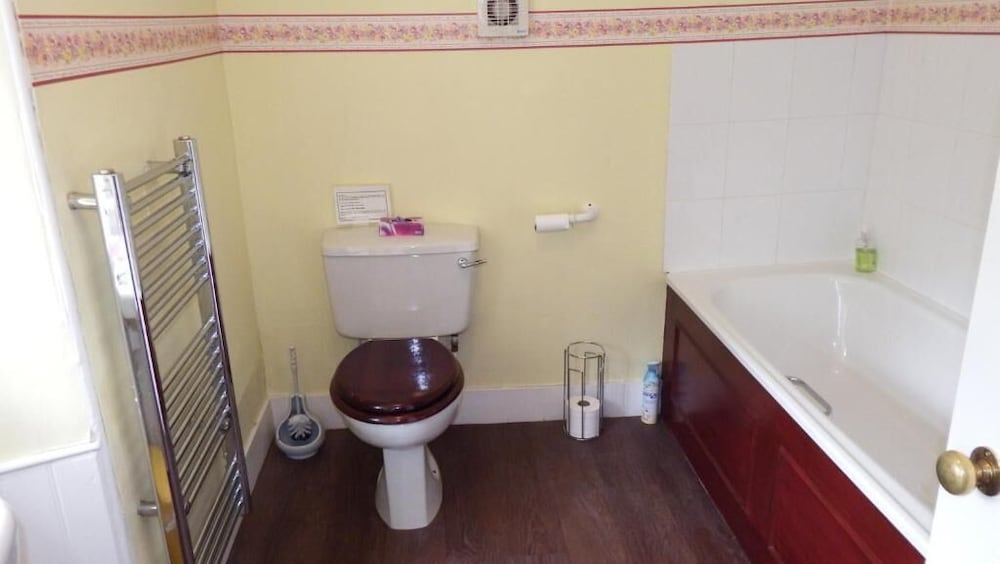 Whitchester Christian Guest House 49/50
