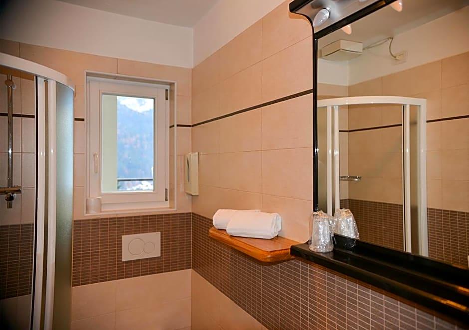 HOTEL REGINA DELLE DOLOMITI 73/81