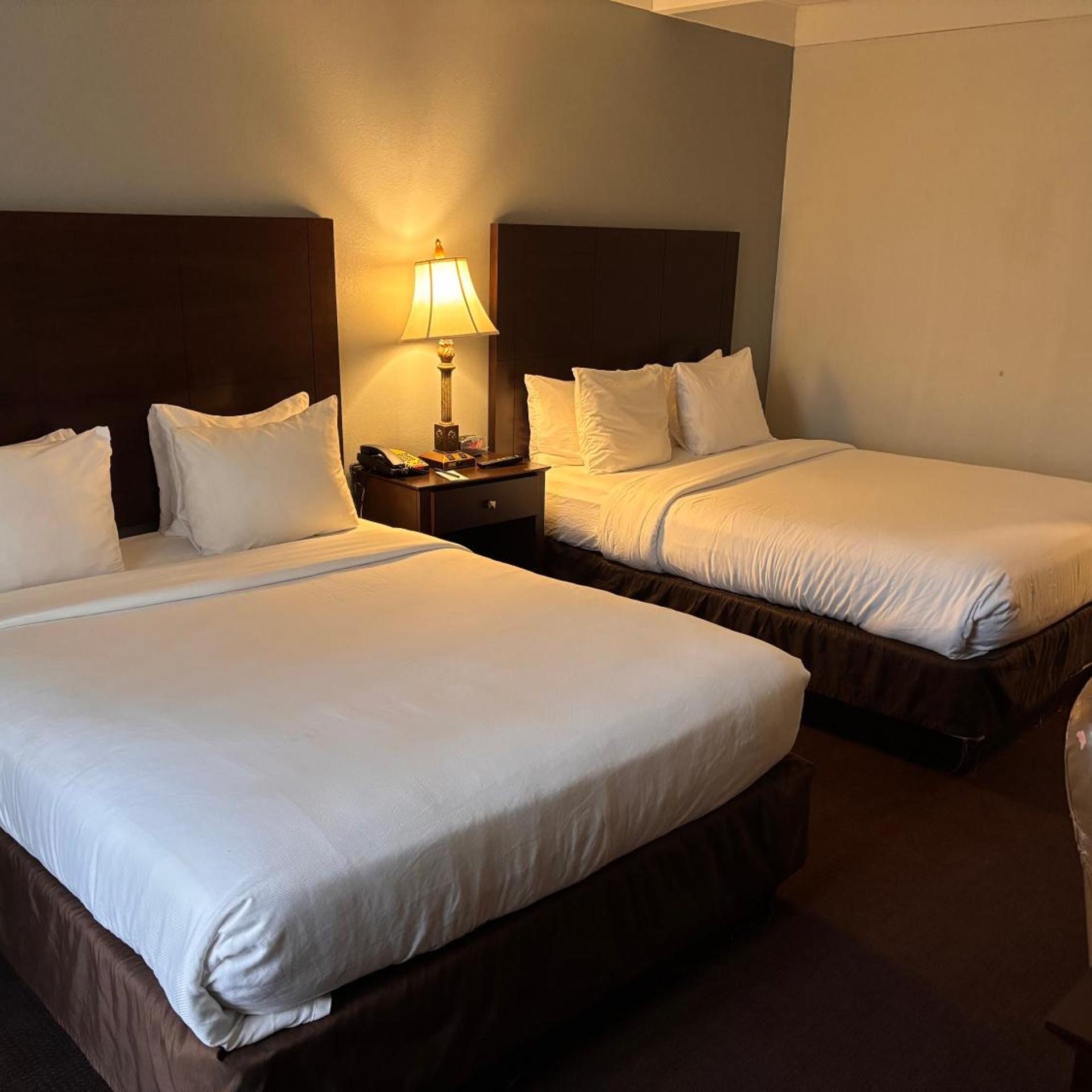 Hamden Hotel and Suites HAMDEN - NEW HAVEN 3/20