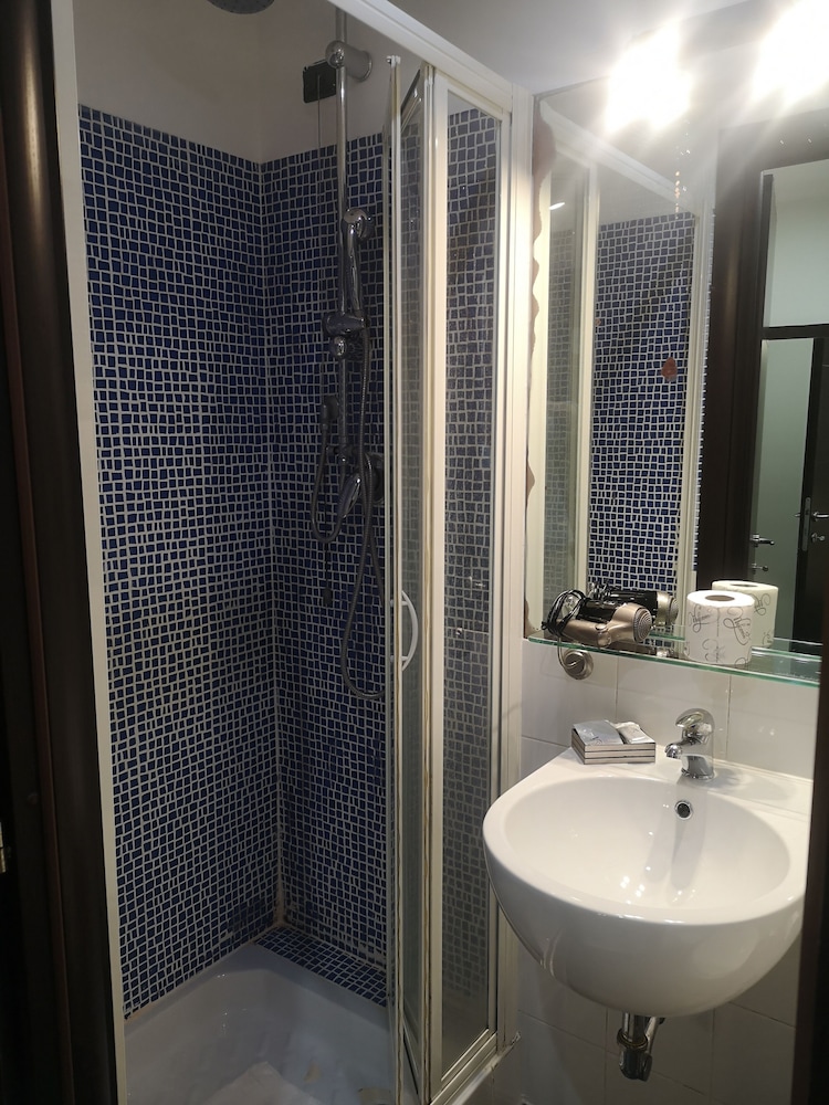 Seven Kings Relais Hotel 46/52