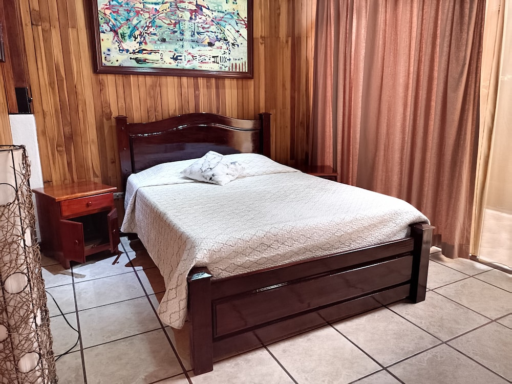 Natural Pacific Suites 9/35