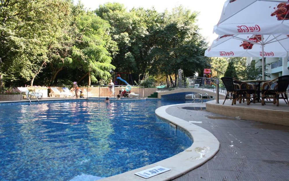 Hotel Perunika 46/48