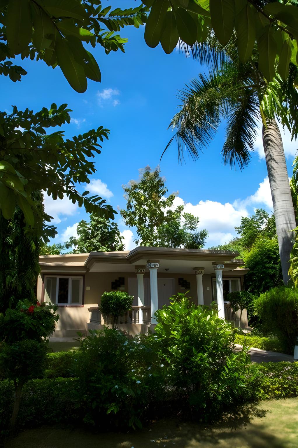 TIGER DEN RESORT 18/25