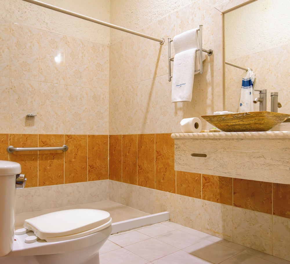 Hotel Gran Misiones Queretaro 45/49