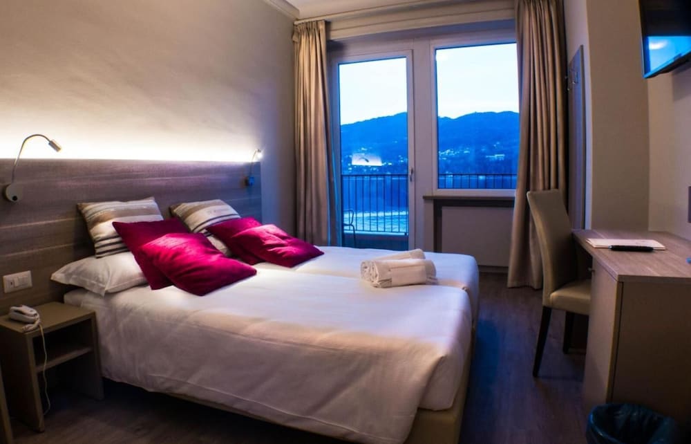 Hotel Bazzoni And Du Lac 32/70