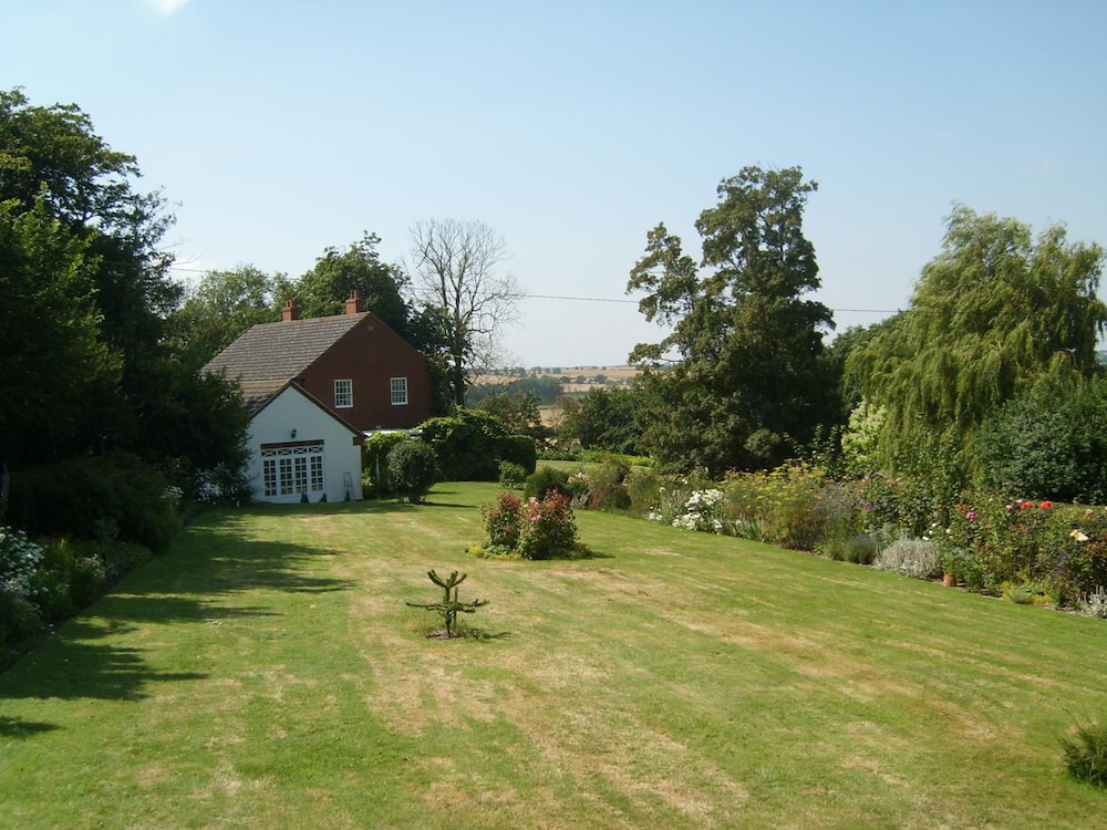 The Hall Farm B B 18/24