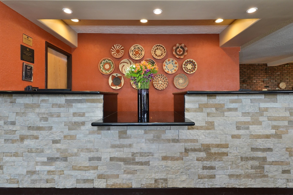 Best Western Pony Soldier Inn & Suites 8/40