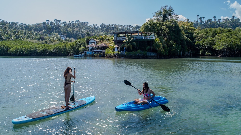 Edgewater Dive & Spa Resort 66/73