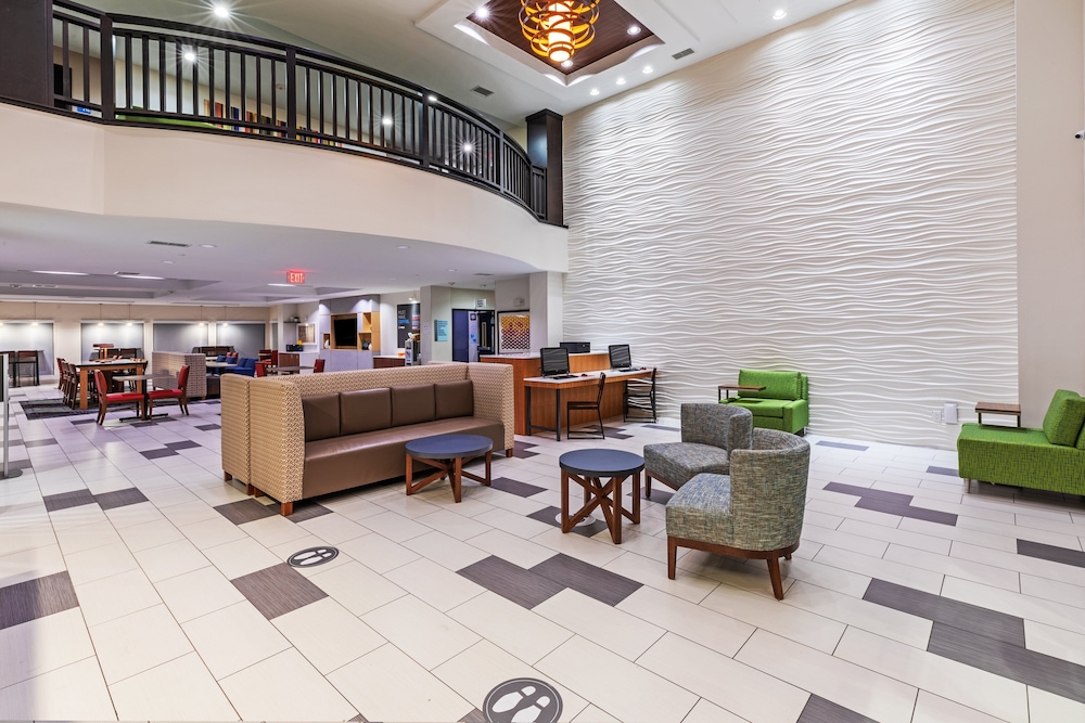 Holiday Inn Express & Suites Austin NW - Lakeway 39/50