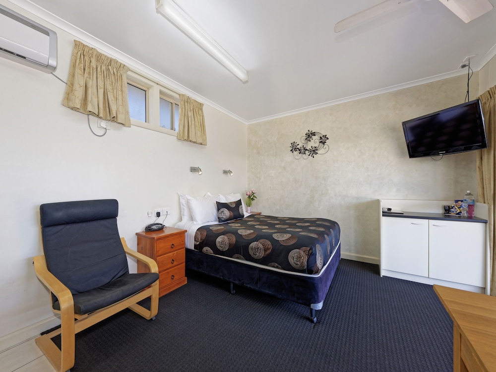 Econo Lodge Park Lane 27/29