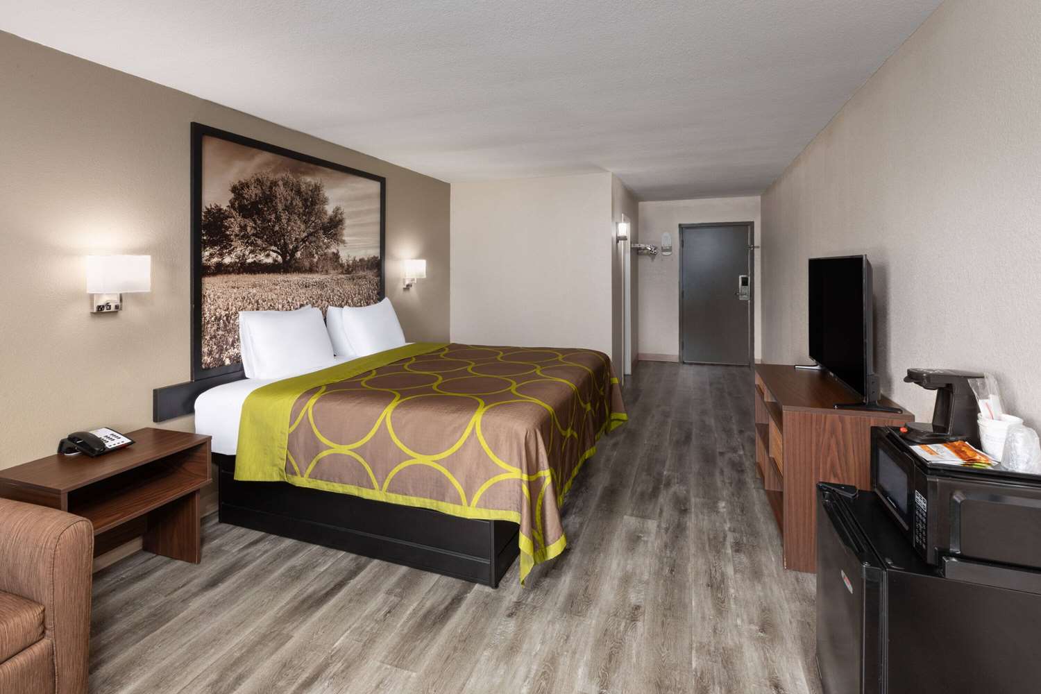 Super 8 By Wyndham Buffalo 7/22