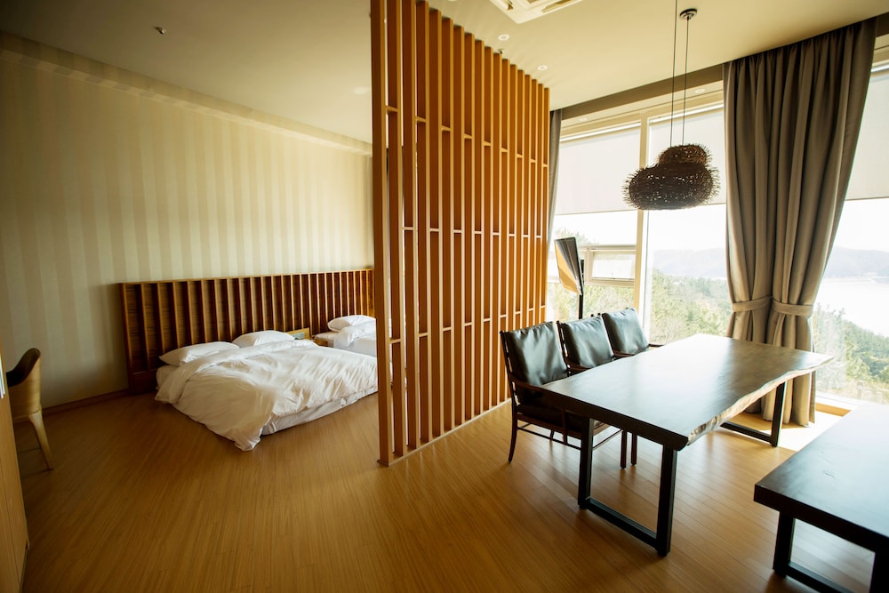 Asia Lakeside Hotel 19/50
