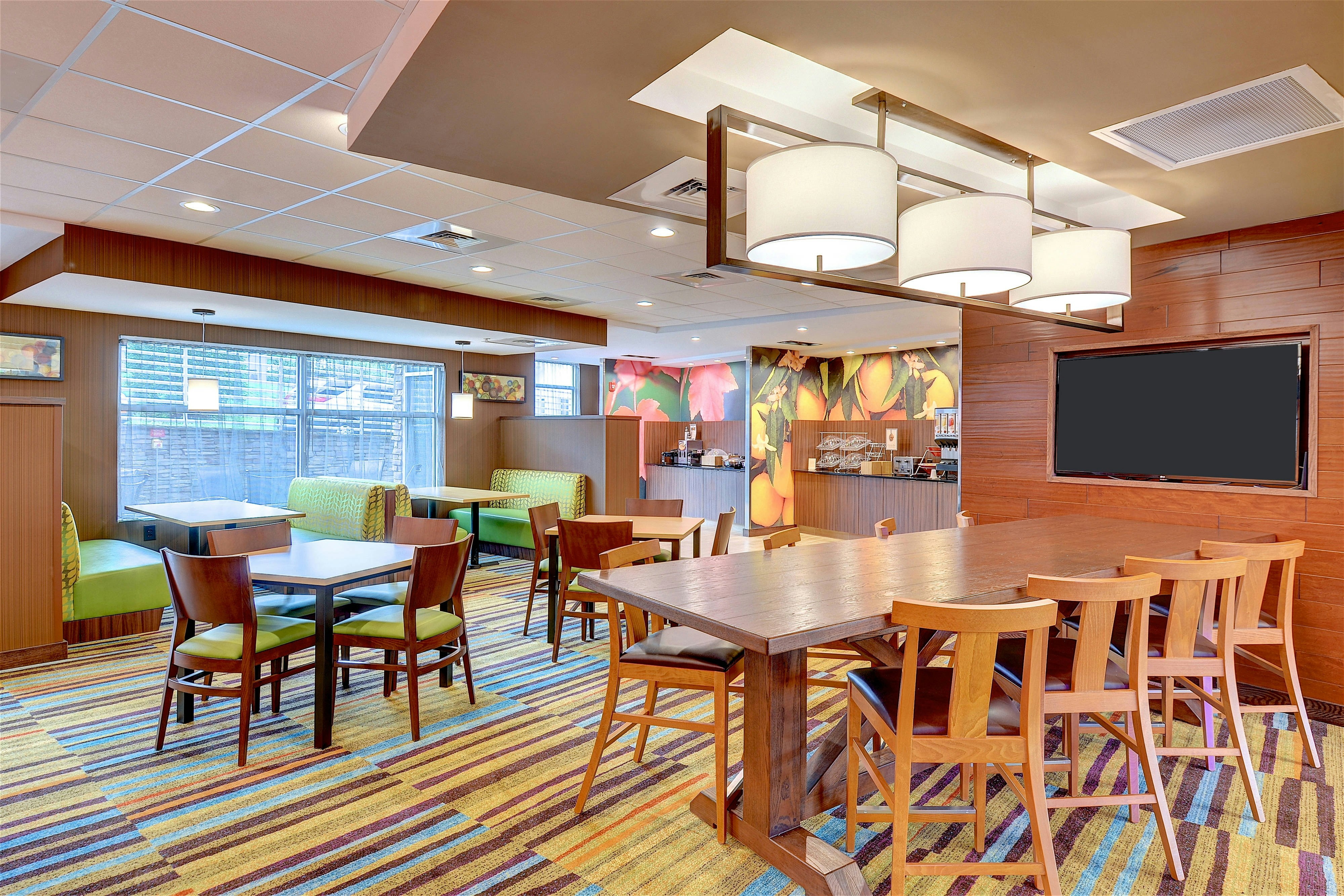 Fairfield Inn Suites Nashville Metrocenter 10/11