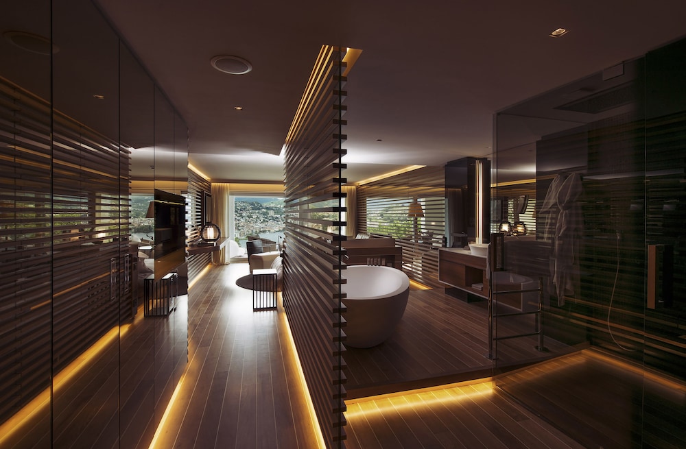 THE VIEW LUGANO 67/83