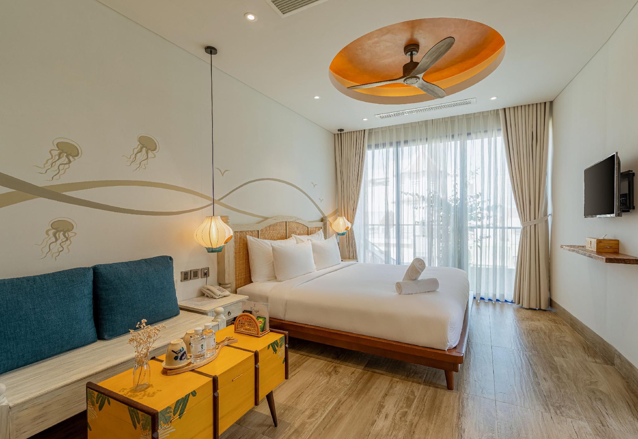 Studio, King Bed, Kitchenette