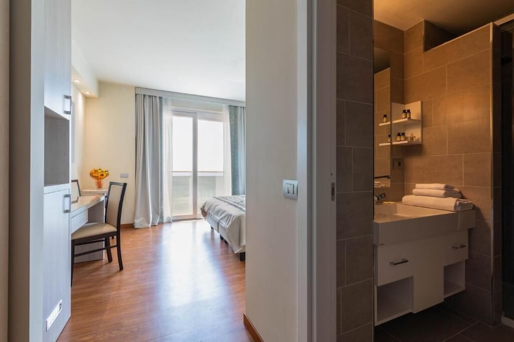 Grand Hotel Pietra Ligure 20/20