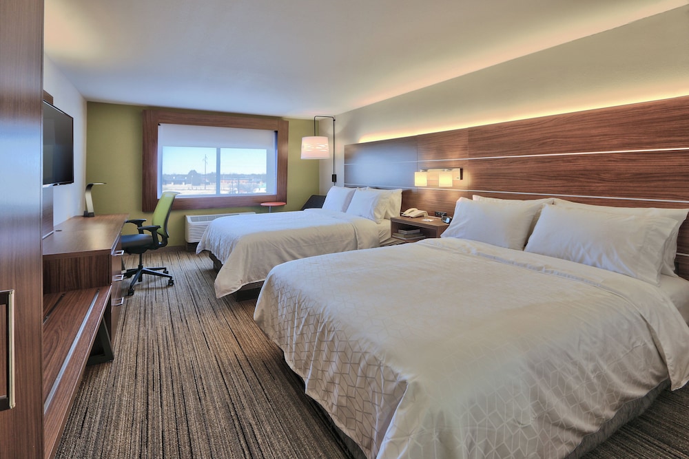 Holiday Inn Express Hotel And Suites Portales 15/70