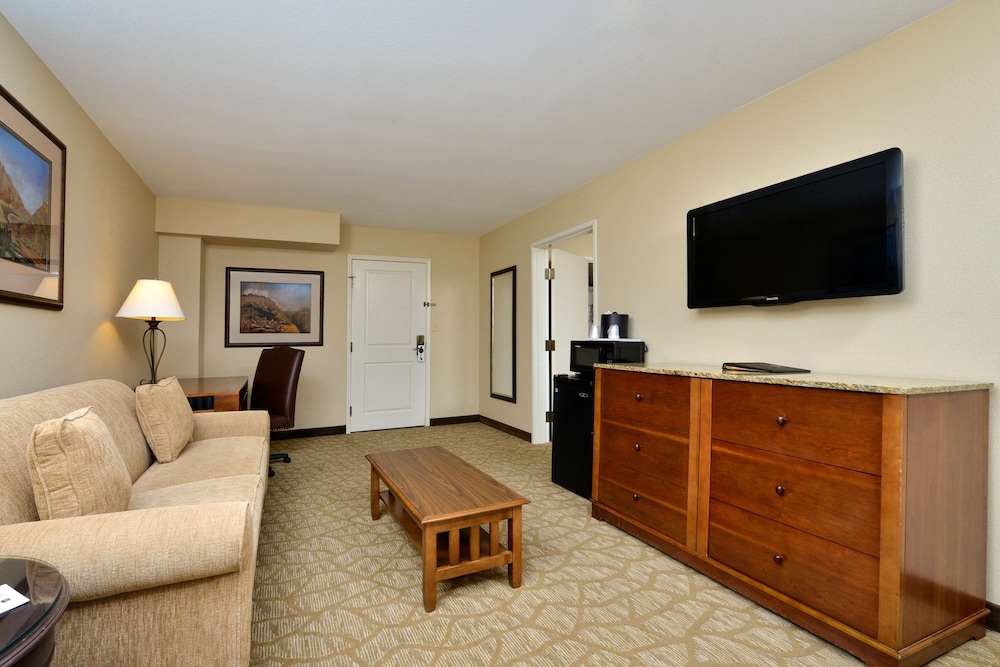 Best Western Denver Southwest 40/61