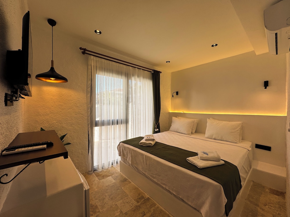 ECONOMY, KING BED