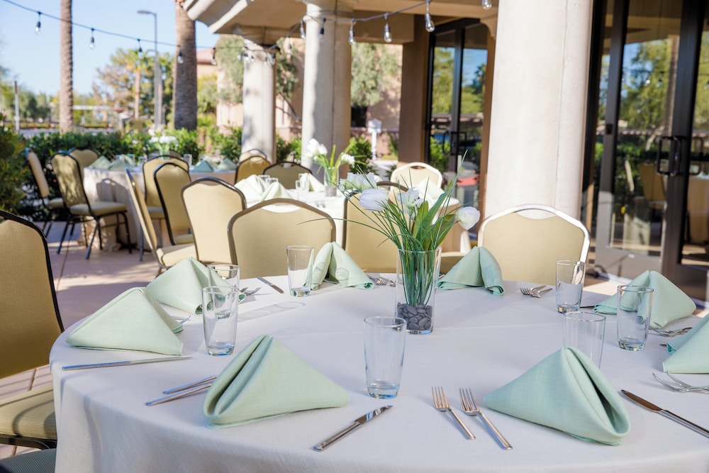 Holiday Inn Phoenix Chandler 52/70