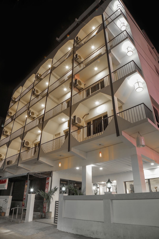 Amaravathi Hotel 1/17