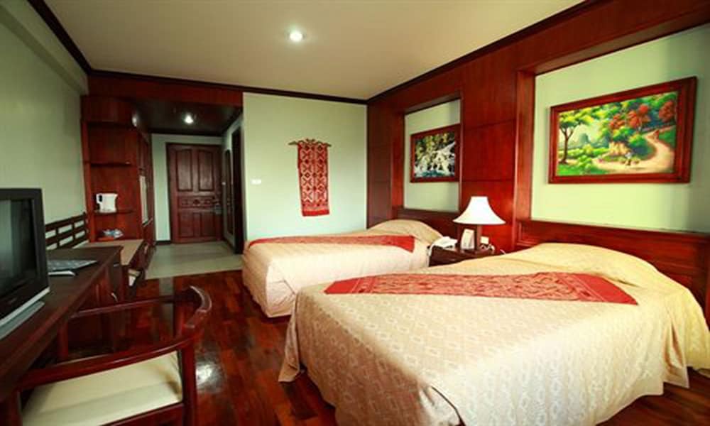 Vansana Riverside Hotel 18/40