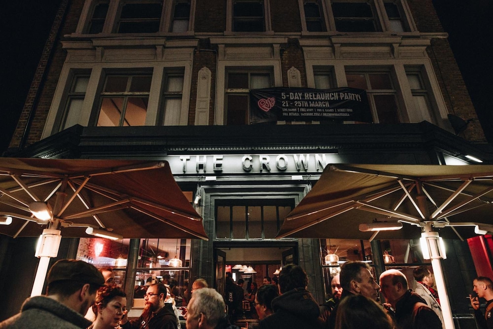 Publove the Crown Battersea 4/50