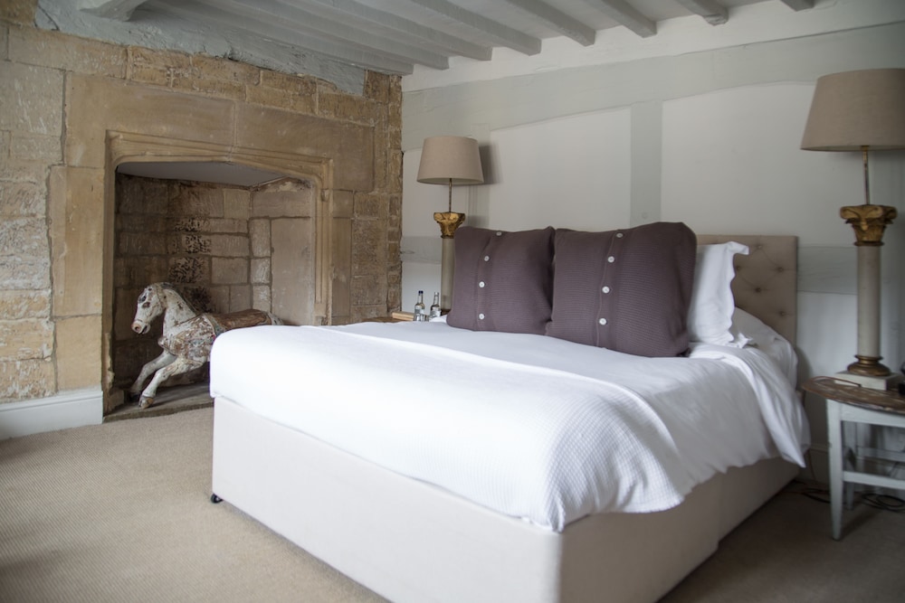 The Lion Inn 9/50