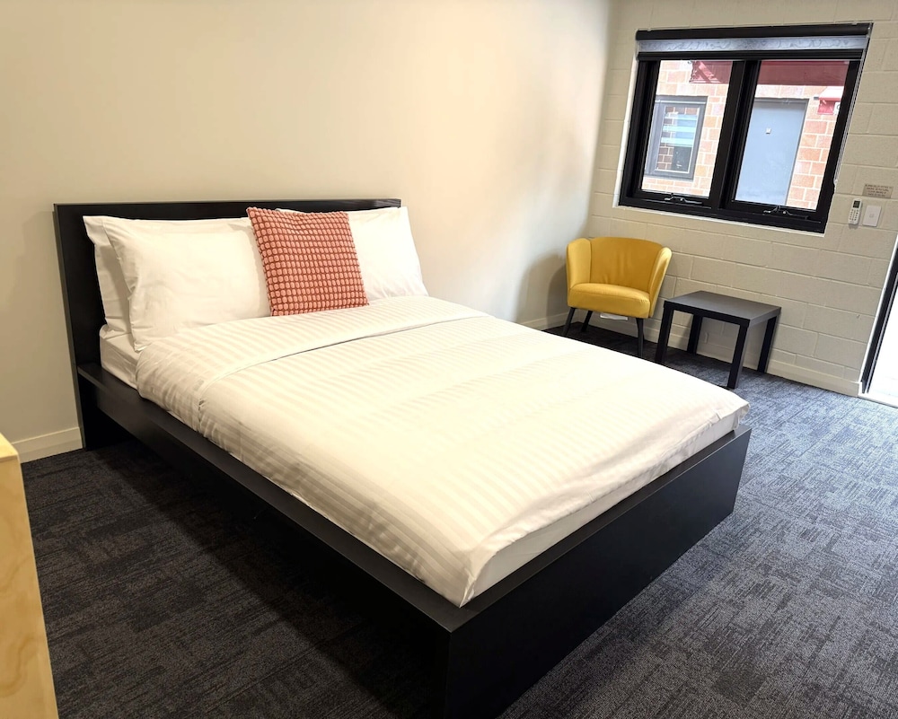 Gallery Hotel 15/71