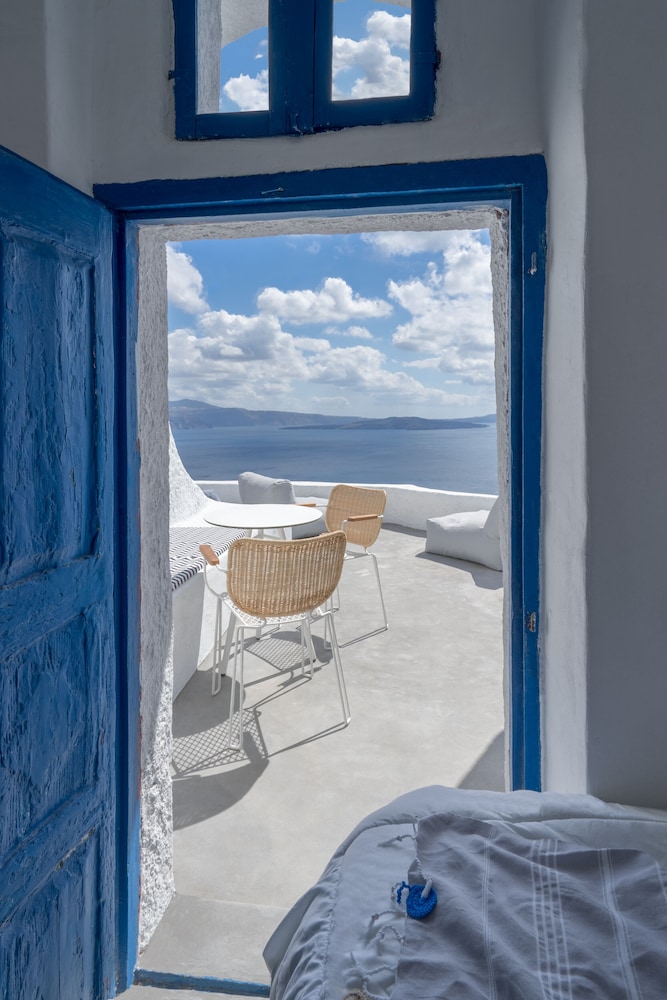 Canvas Suites 11/50