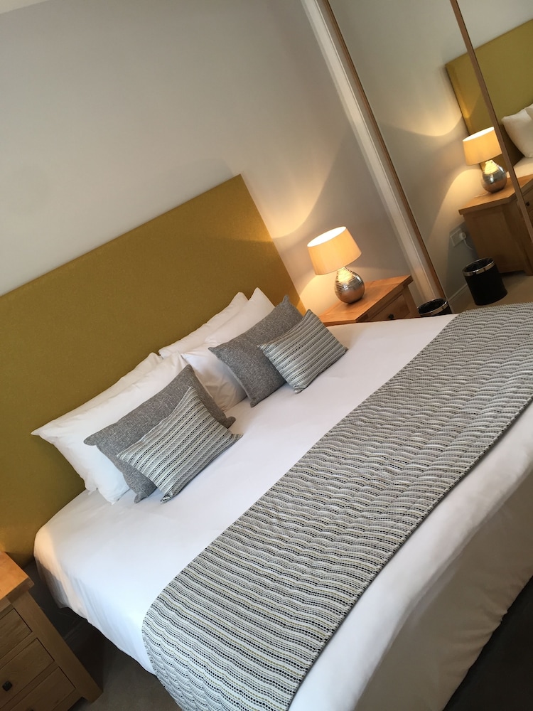 Inverness City Suites 14/50