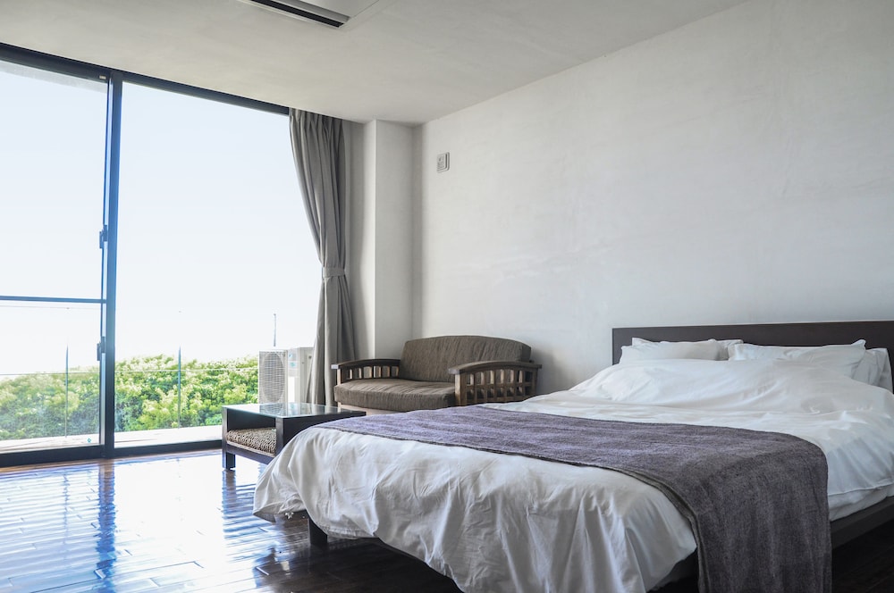 ROOM, DOUBLE BED, SIDE OCEAN VIEW