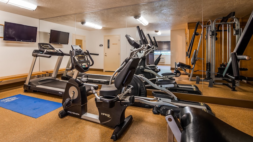 Best Western Plus Grand Manor Inn 16/43