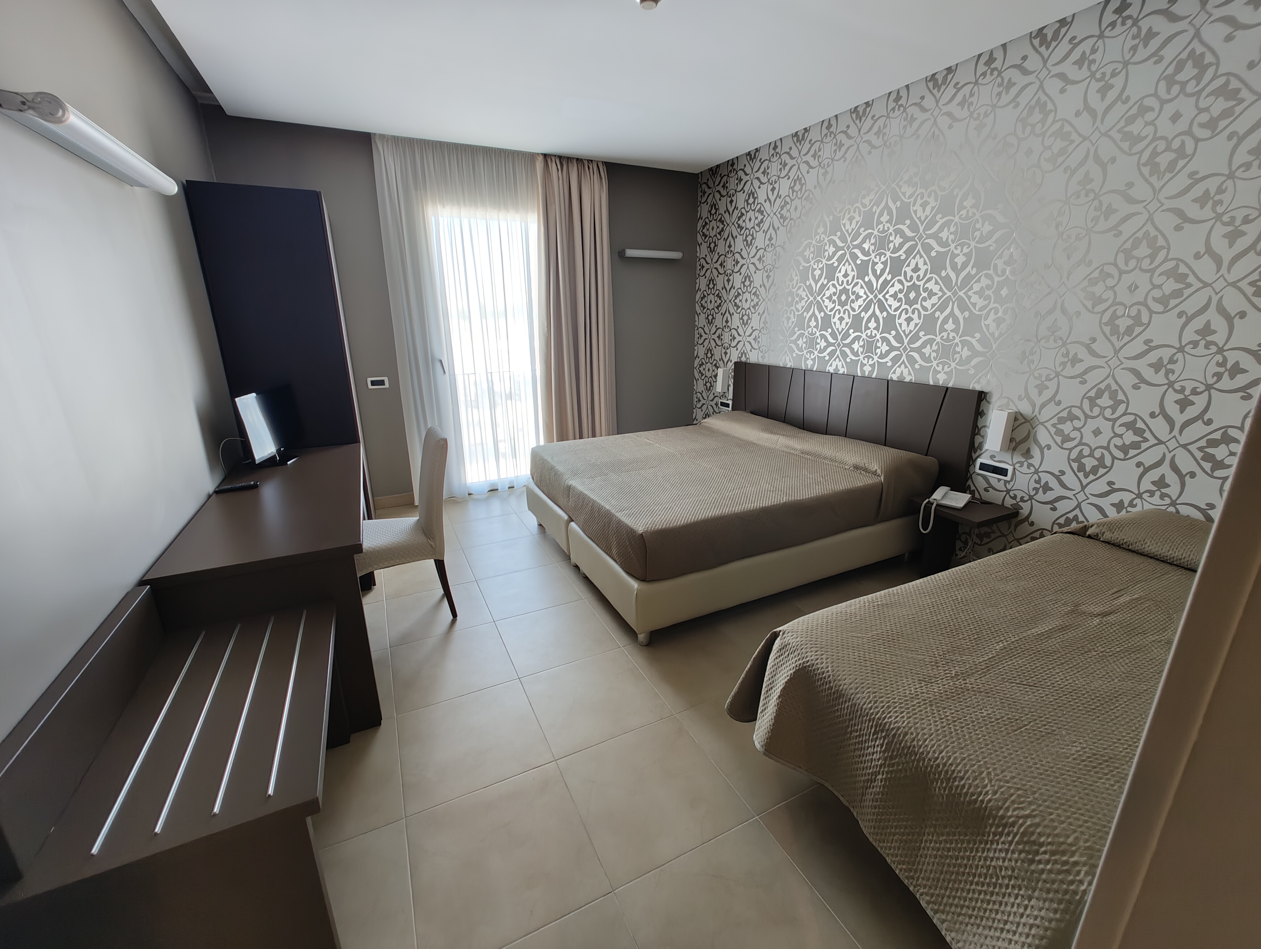Hotel Bruman Casoria 8/20