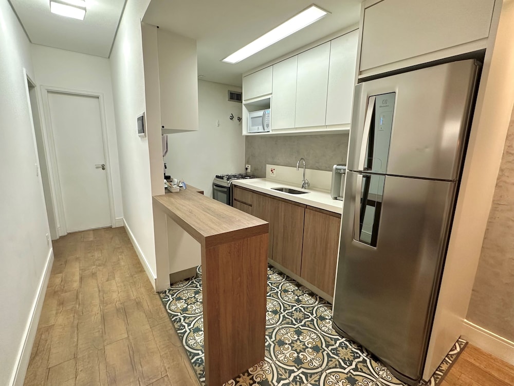 TRAVEL INN PARK AVENUE 11/50