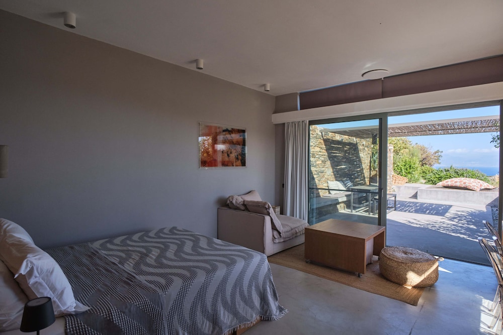 Hidden Retreats Kythera 8/50
