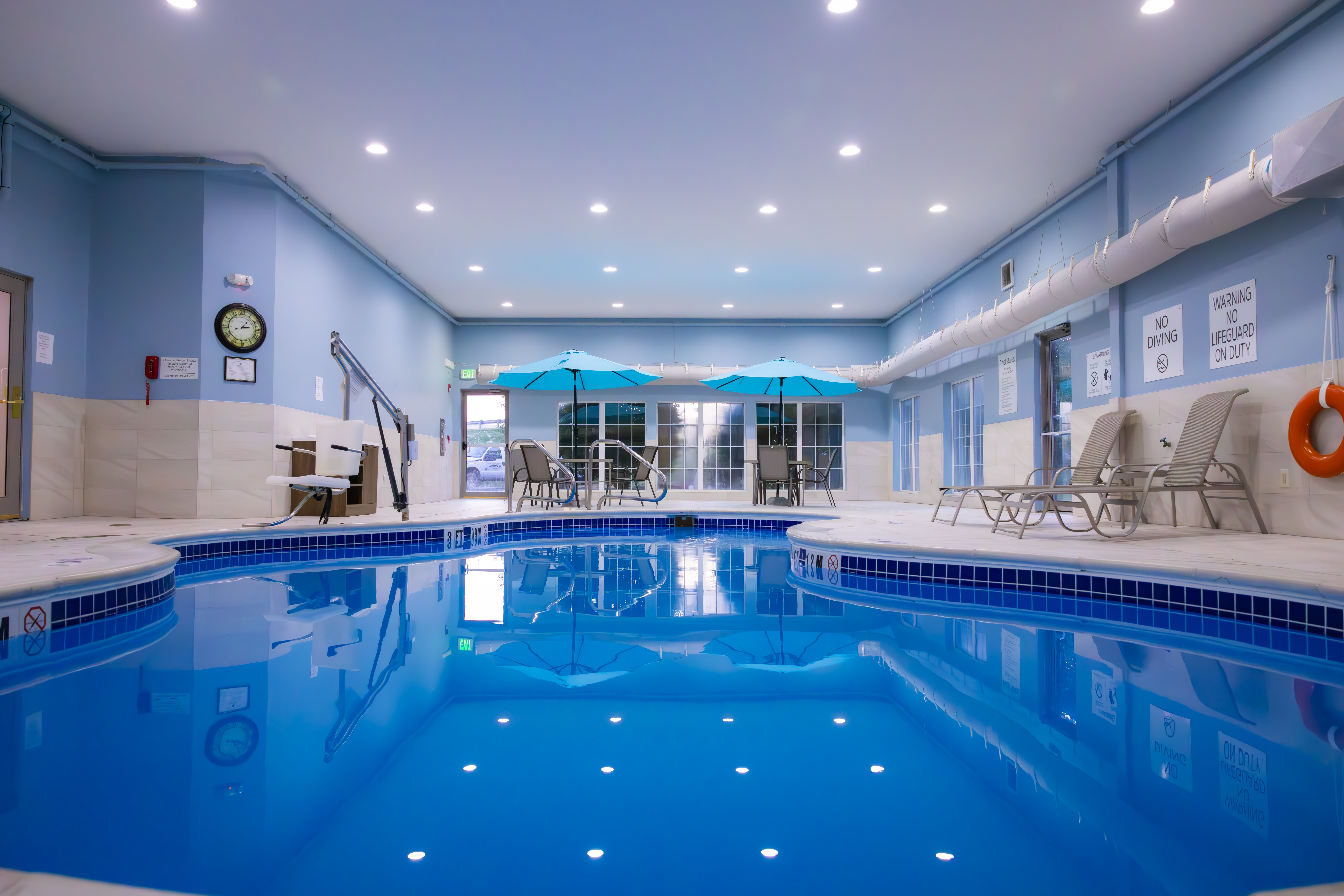 Holiday Inn Express Suites Center Township 42/78