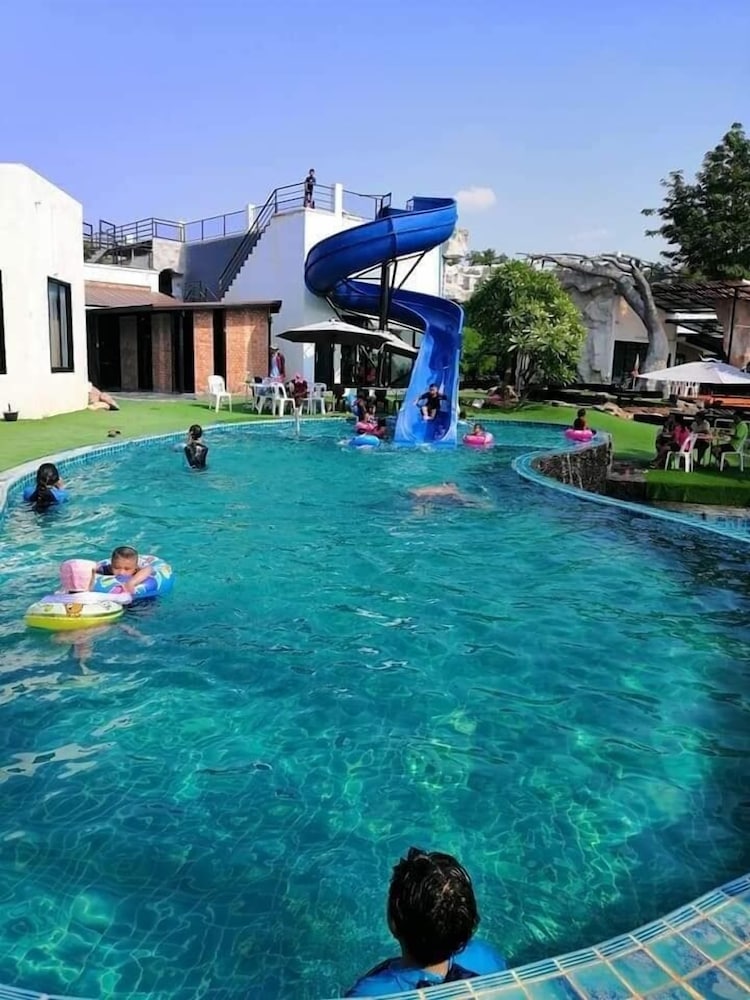I View Park Resort 3/71
