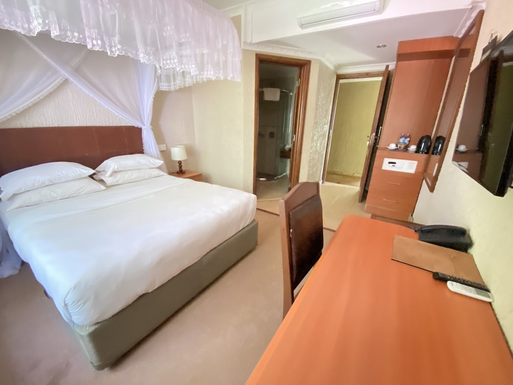 Sangana Lodge 11/50