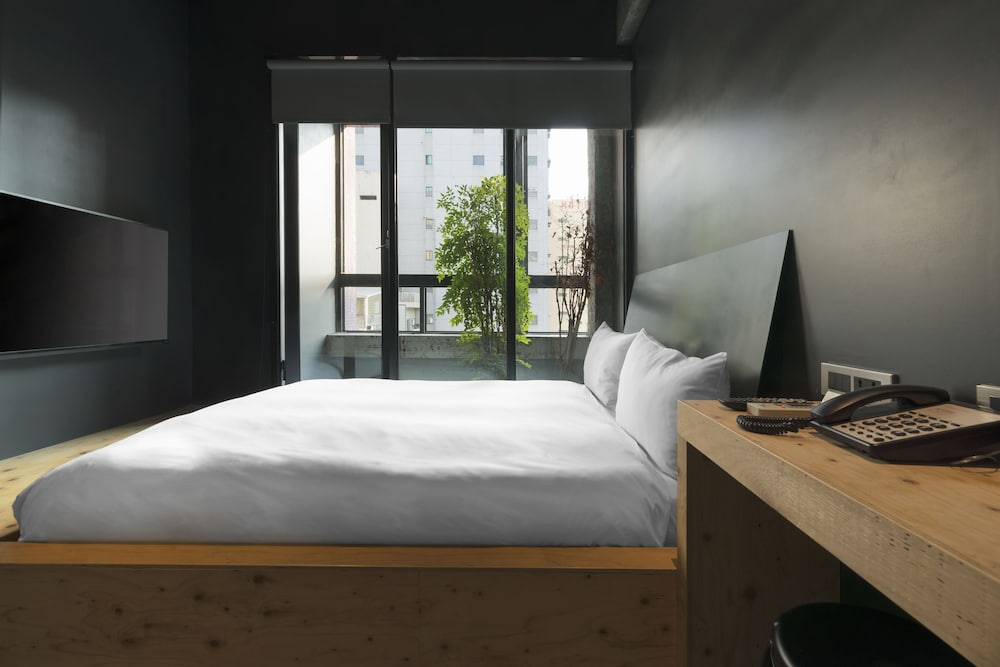 SOF Hotel 8/30