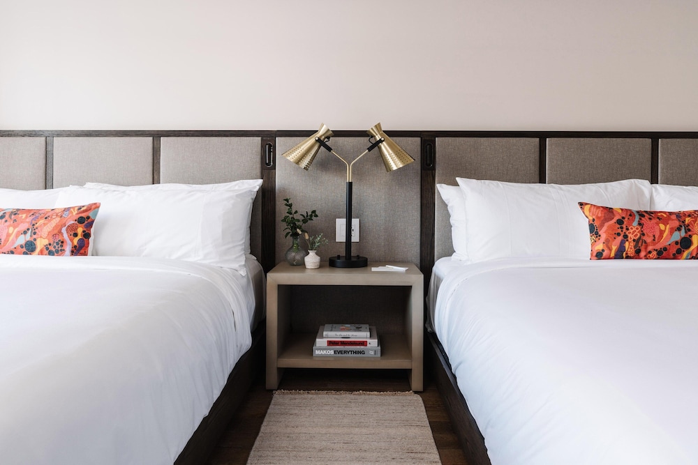 The Alida, Savannah, a Tribute Portfolio Hotel 16/84