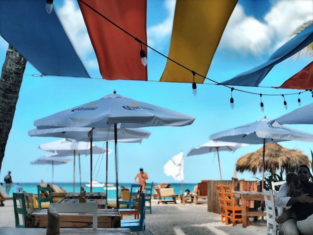 Beach Bungalows Los Corales 5/50