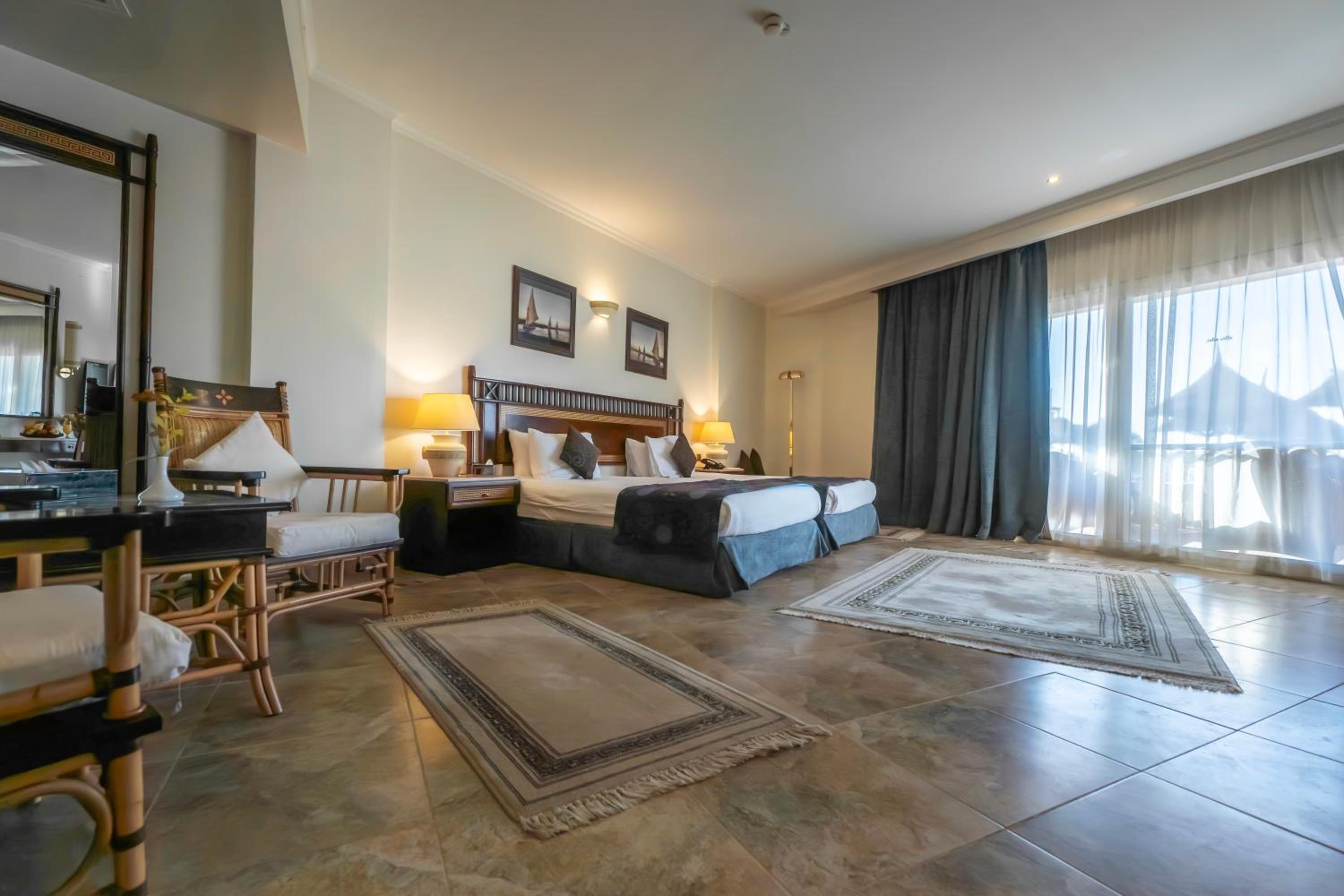 Superior, Double or Twin Bed, River View