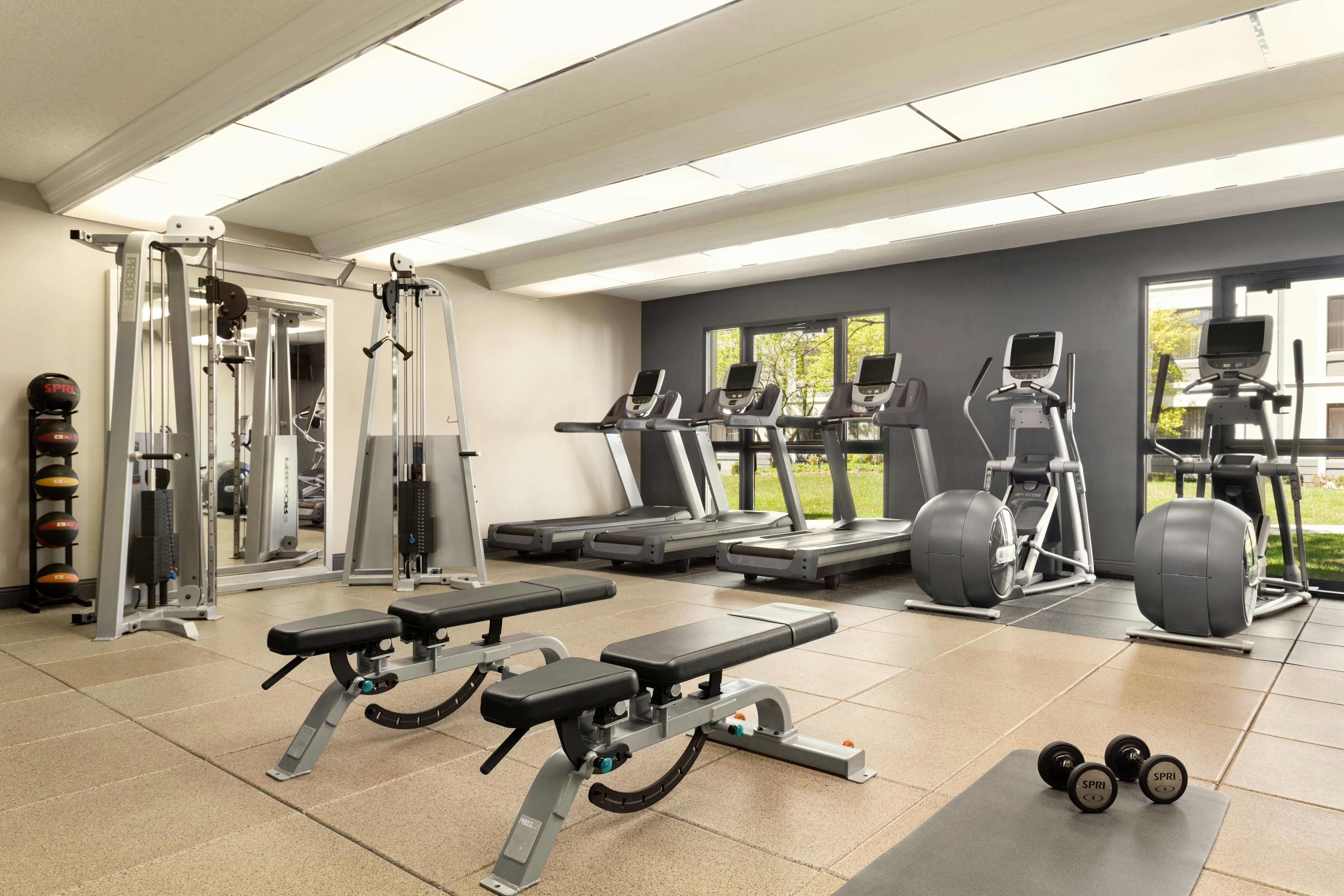 Doubletree By Hilton Detroit Novi 30/74