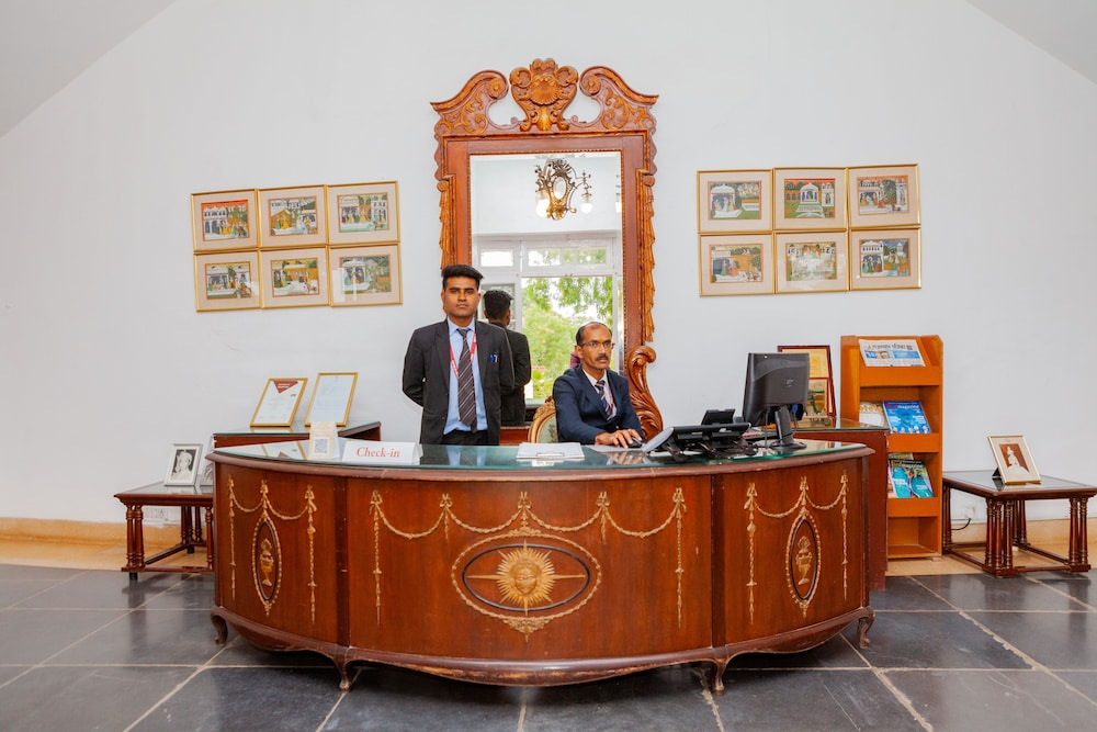 Shikarbadi Hotel 3/50