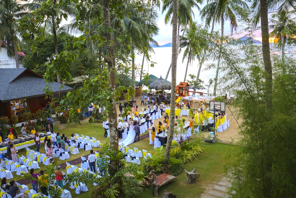 Doublegem Beach Resort 72/79