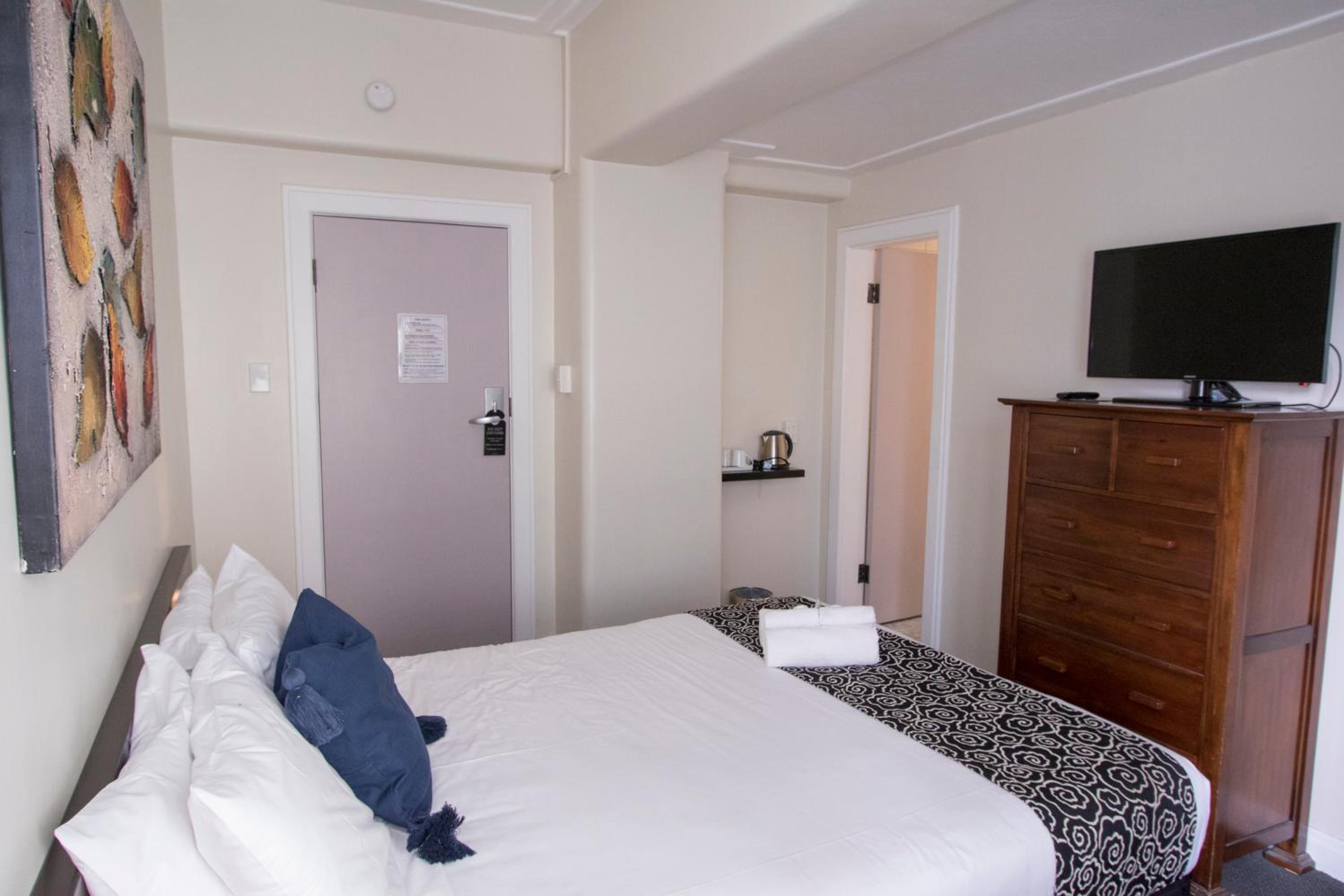 ROOM, DOUBLE BED, PRIVATE BATHROOM