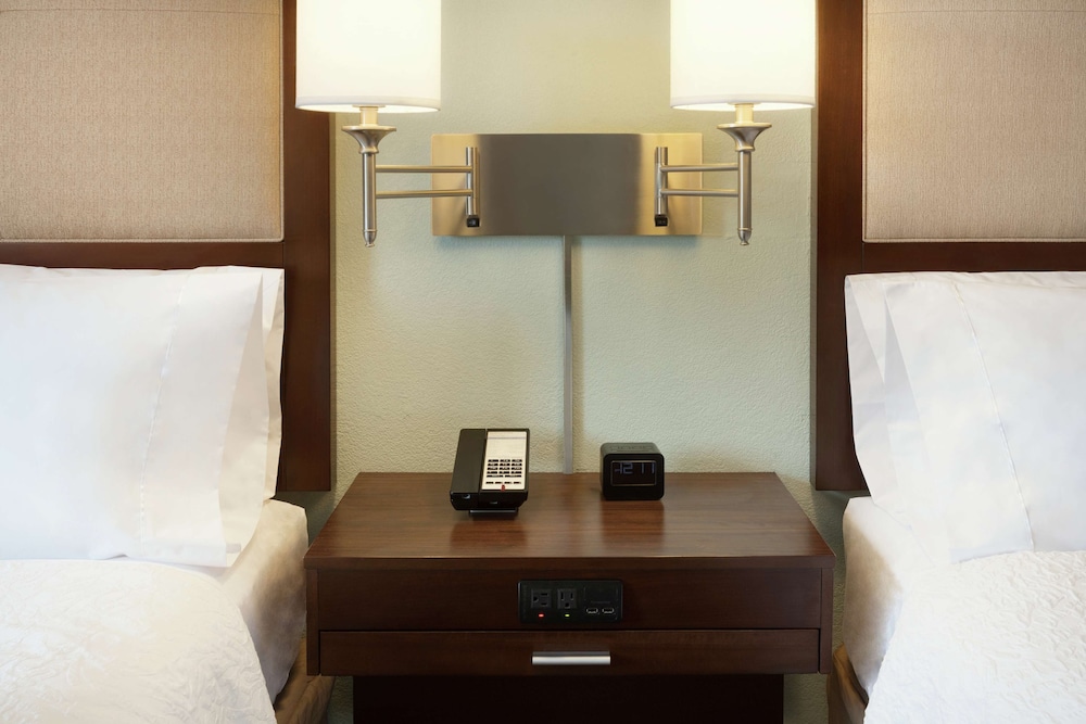 Hampton Inn Portland-Clackamas 18/39