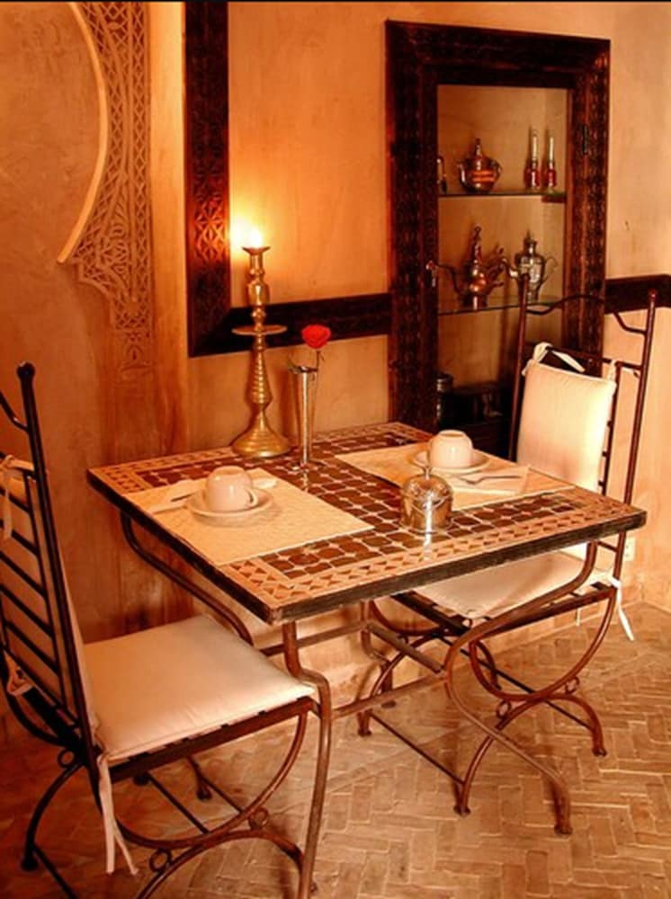 RIAD ALADDIN 10/76